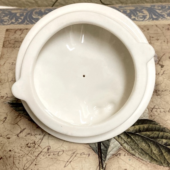 Lenox Teapot - Butlers Pantry - Picture 9 of 10